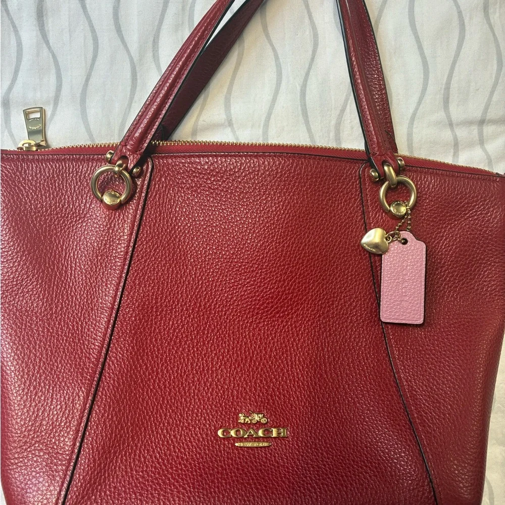 PreOwned Authentic Coach Red Leather Purse - Picture 2 of 12